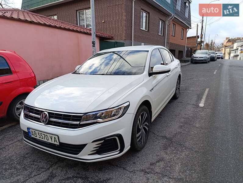 Volkswagen e-Bora 2020