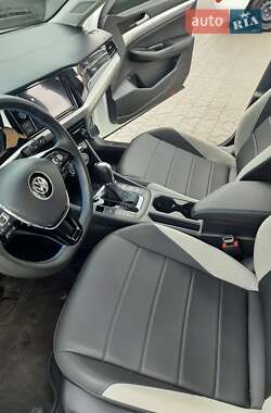 Седан Volkswagen e-Bora 2019 в 