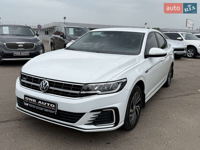 Volkswagen e-Bora 2020