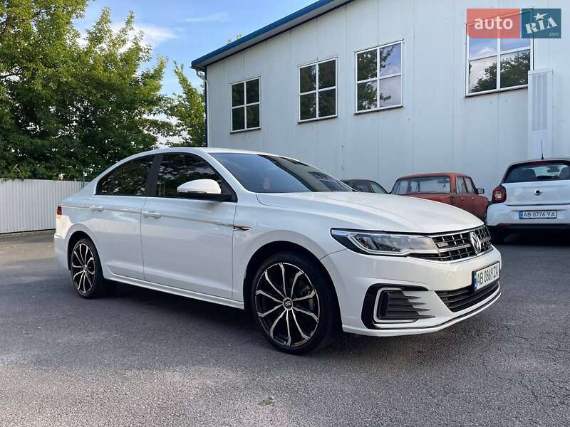 Volkswagen e-Bora 2020