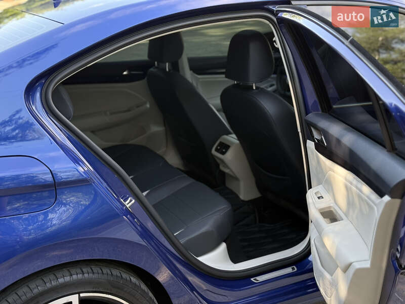 Седан Volkswagen e-Bora 2019 в Запоріжжі