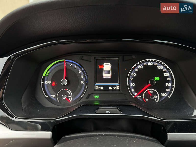 Седан Volkswagen e-Bora 2019 в Києві