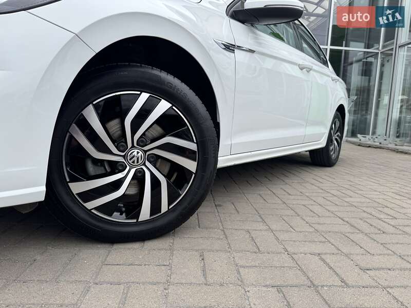 Седан Volkswagen e-Bora 2020 в Киеве