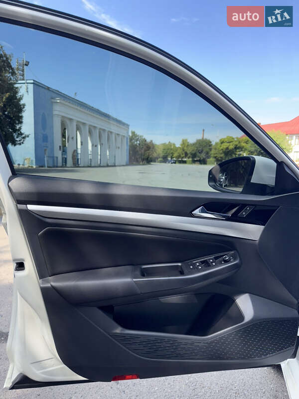 Седан Volkswagen e-Bora 2019 в Ужгороде фото 21 Седан Volkswagen e-Bora 2019 в Ужгороде