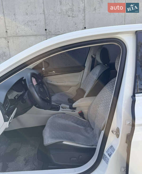 Седан Volkswagen e-Bora 2019 в Тернополе