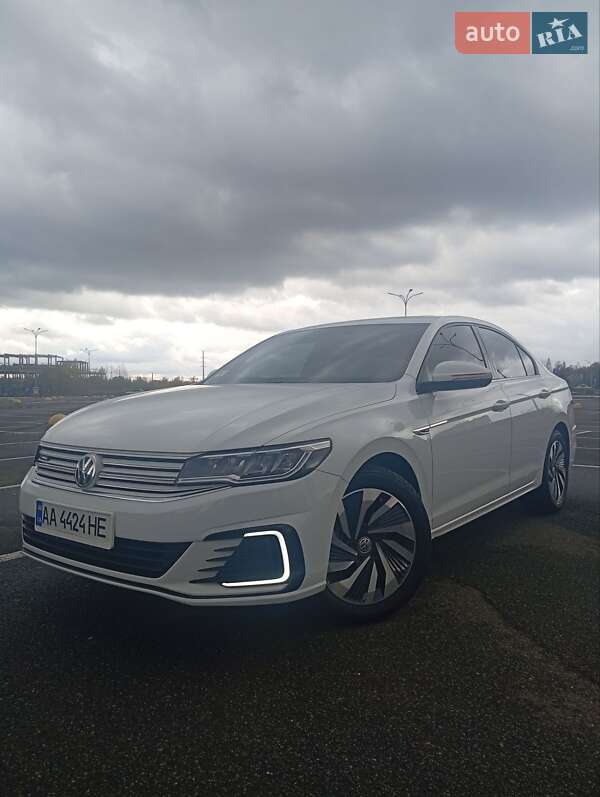 Volkswagen e-Bora 2019