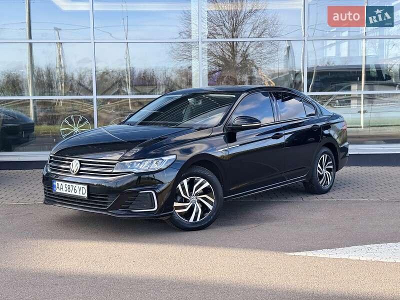 Volkswagen e-Bora 2020