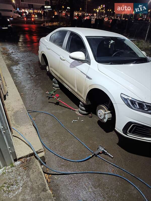 Седан Volkswagen e-Bora 2020 в Вінниці