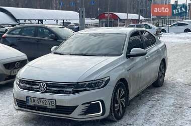 Седан Volkswagen e-Bora 2020 в Киеве