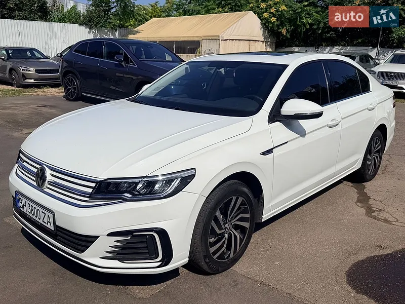 Volkswagen e-Bora 2020