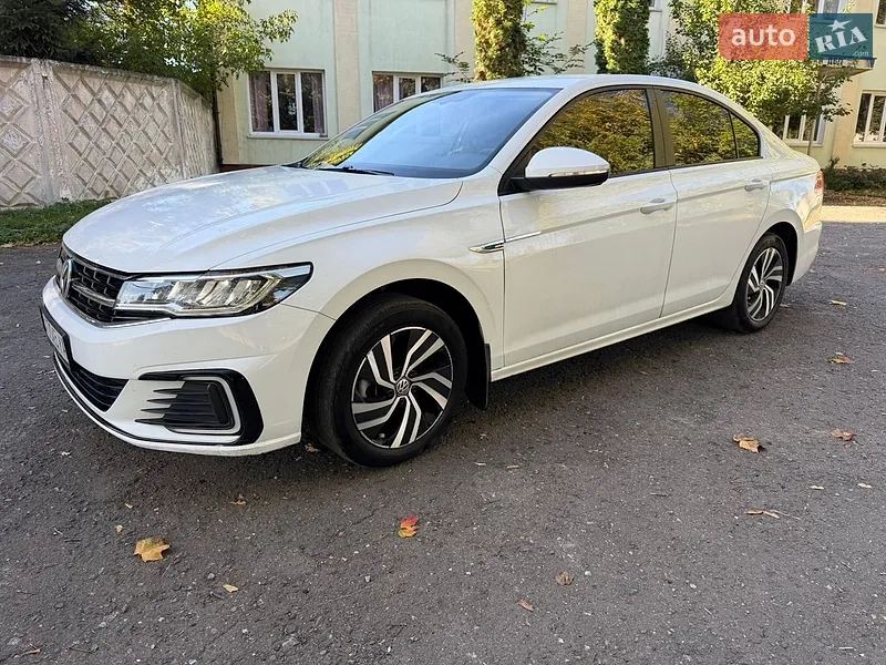 Volkswagen e-Bora 2019
