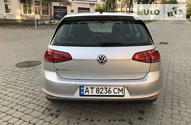 Хэтчбек Volkswagen e-Golf 2015 в Ивано-Франковске