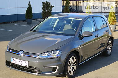Хетчбек Volkswagen e-Golf 2017 в 