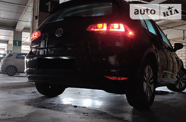 Хетчбек Volkswagen e-Golf 2016 в 