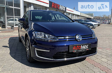 Хетчбек Volkswagen e-Golf 2019 в 