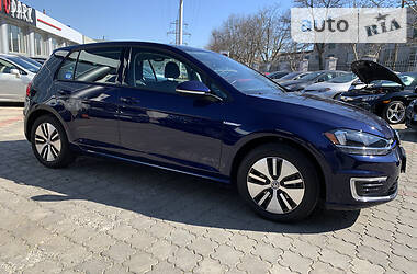 Хетчбек Volkswagen e-Golf 2019 в 