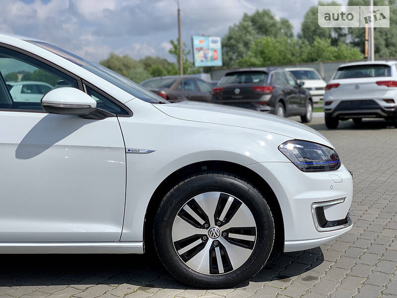 Хетчбек Volkswagen e-Golf 2016 в Хмельницькому