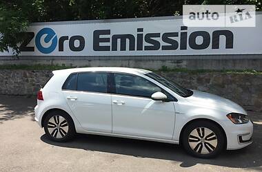 Хетчбек Volkswagen e-Golf 2016 в Києві