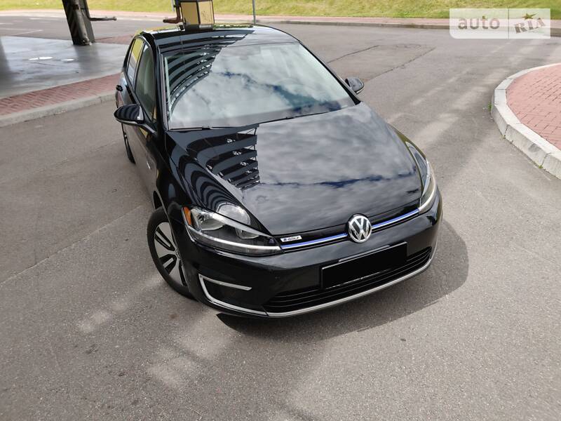 Хетчбек Volkswagen e-Golf 2017 в 