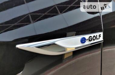 Хетчбек Volkswagen e-Golf 2017 в 