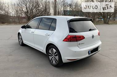 Хэтчбек Volkswagen e-Golf 2014 в Днепре