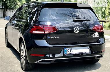Універсал Volkswagen e-Golf 2017 в Києві