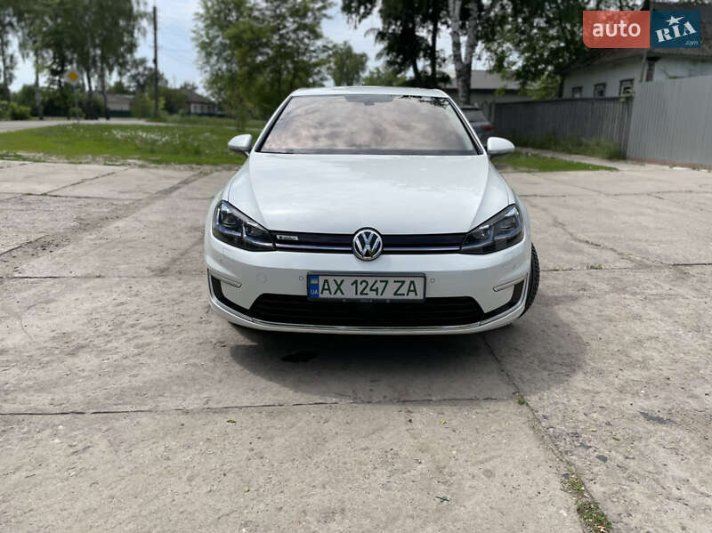 Хэтчбек Volkswagen e-Golf 2017 в Сумах