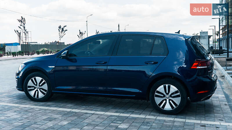 Хэтчбек Volkswagen e-Golf 2019 в Ужгороде
