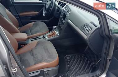 Хэтчбек Volkswagen e-Golf 2016 в Жовкве