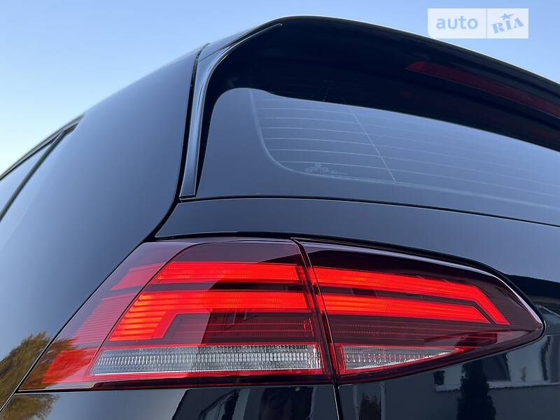 Хэтчбек Volkswagen e-Golf 2018 в Луцке