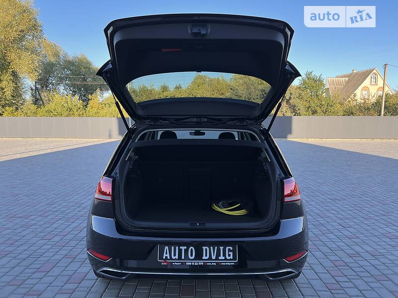 Хэтчбек Volkswagen e-Golf 2018 в Луцке