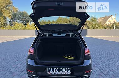 Хетчбек Volkswagen e-Golf 2018 в 