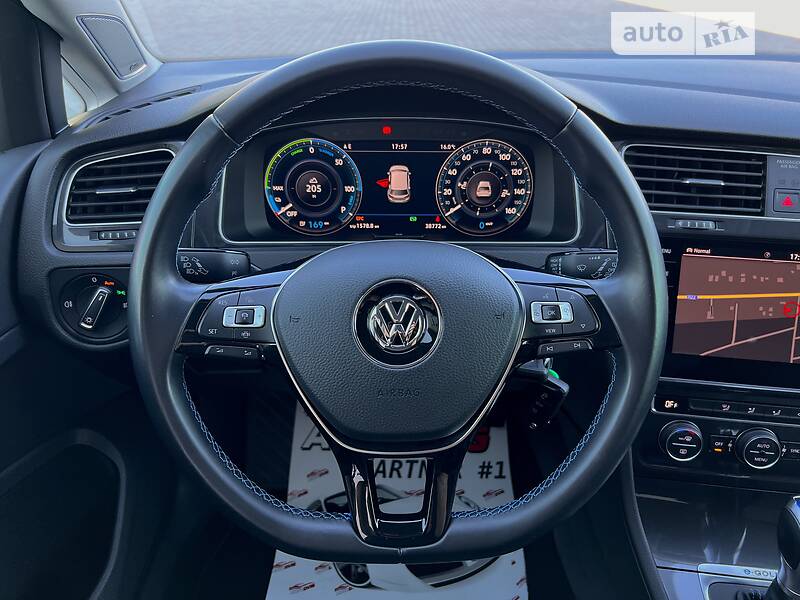 Хэтчбек Volkswagen e-Golf 2018 в Луцке