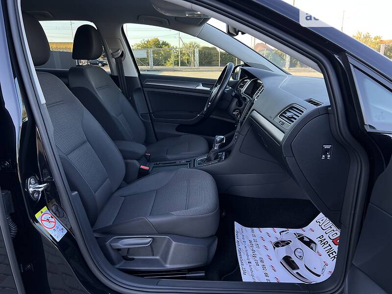 Хэтчбек Volkswagen e-Golf 2018 в Луцке