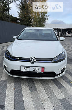 Хэтчбек Volkswagen e-Golf 2020 в 