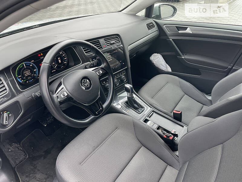 Хетчбек Volkswagen e-Golf 2019 в Хмельницькому