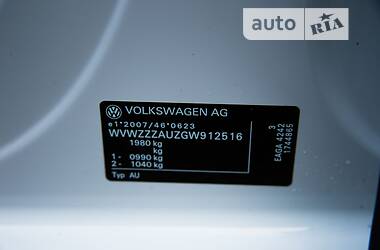 Хэтчбек Volkswagen e-Golf 2016 в 