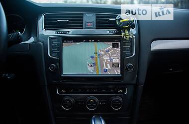 Хэтчбек Volkswagen e-Golf 2016 в 