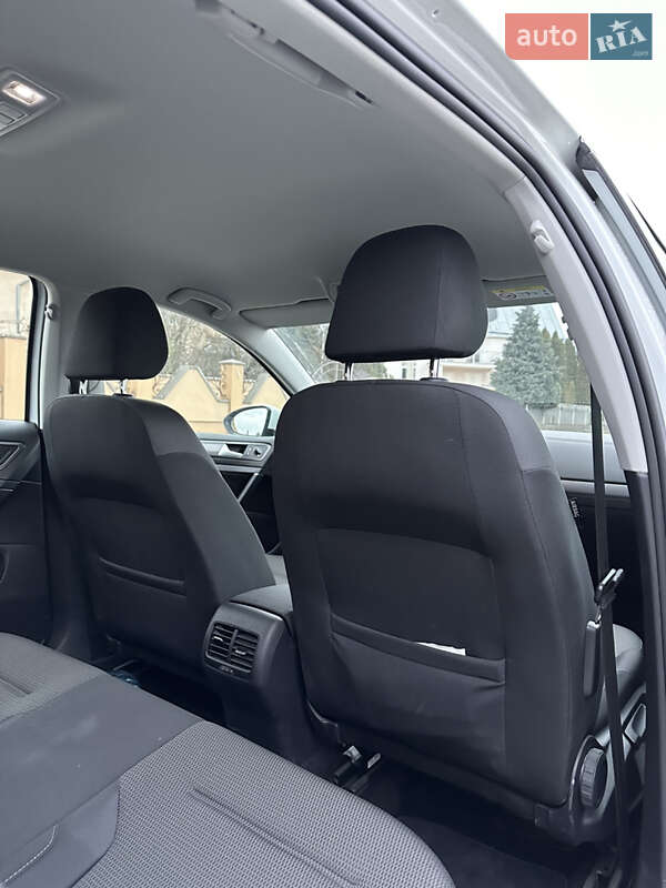 Хетчбек Volkswagen e-Golf 2018 в Мукачевому