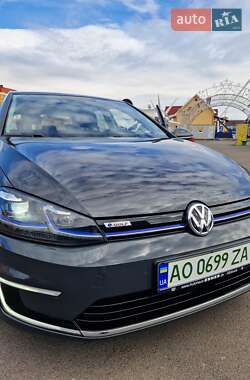 Хэтчбек Volkswagen e-Golf 2017 в 