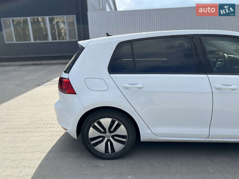 Хэтчбек Volkswagen e-Golf 2016 в Белой Церкви