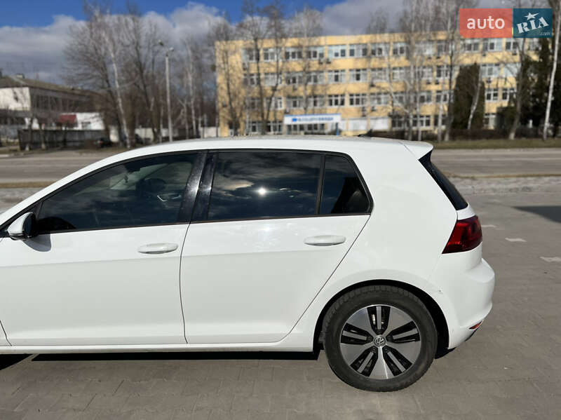 Хэтчбек Volkswagen e-Golf 2016 в Белой Церкви