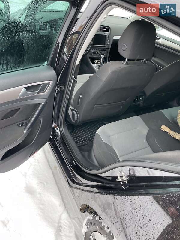 Хетчбек Volkswagen e-Golf 2015 в Львові