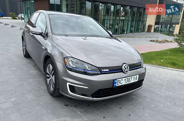 Хэтчбек Volkswagen e-Golf 2015 в Городке