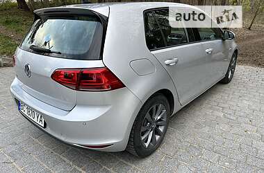 Хетчбек Volkswagen e-Golf 2016 в 
