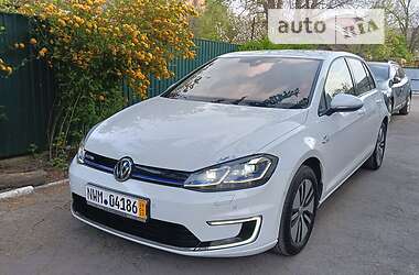 Хэтчбек Volkswagen e-Golf 2017 в Казатине