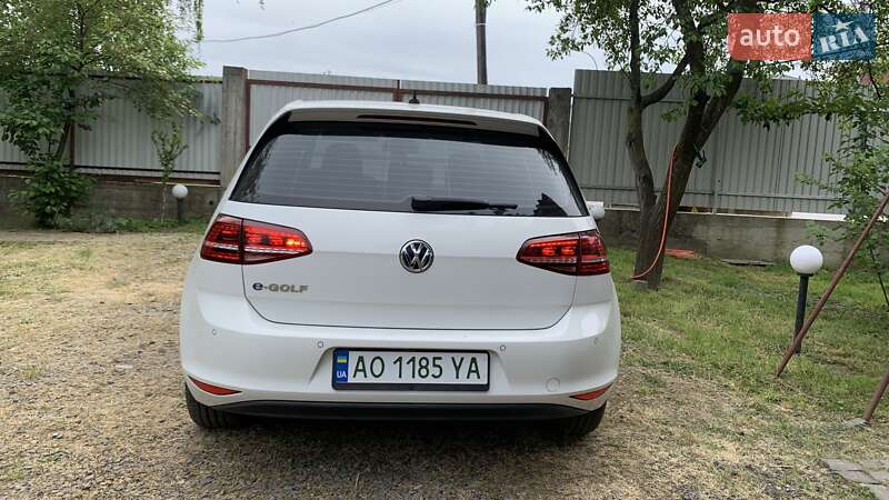 Хетчбек Volkswagen e-Golf 2014 в Ужгороді