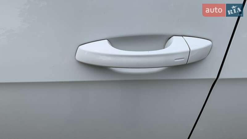 Хетчбек Volkswagen e-Golf 2014 в Ужгороді