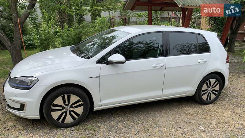 Хетчбек Volkswagen e-Golf 2014 в Ужгороді