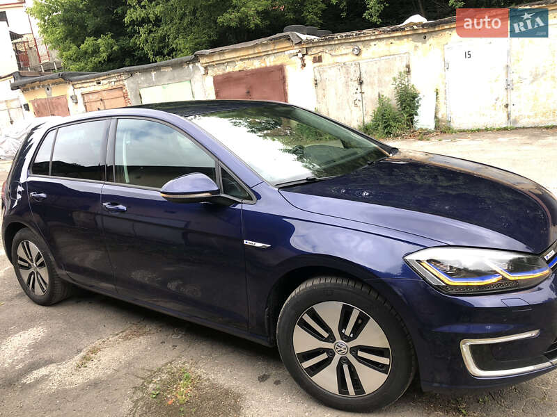 Хэтчбек Volkswagen e-Golf 2018 в Львове